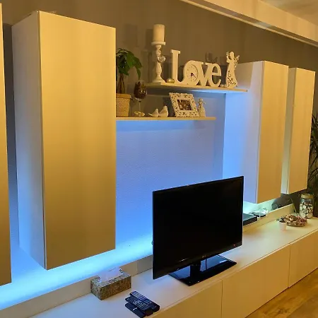 Apartman Slnecna Terasa S Vlastnym Parkovanim Na 2 Auta Žilina