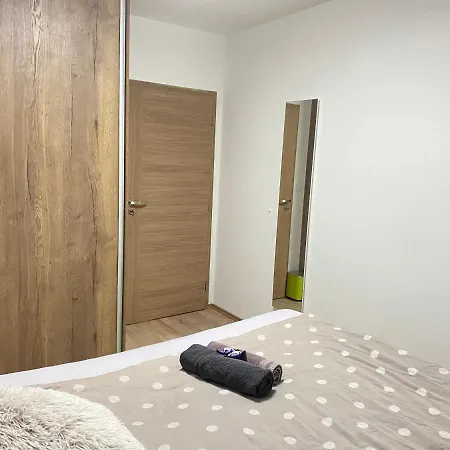 Apartman Slnecna Terasa S Vlastnym Parkovanim Na 2 Auta *