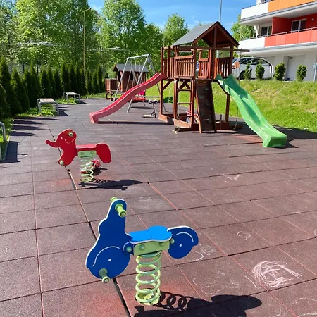 Apartman Slnecna Terasa S Vlastnym Parkovanim Na 2 Auta