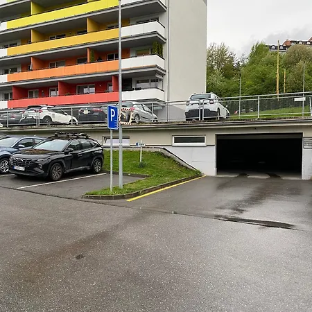 Apartman Slnecna Terasa S Vlastnym Parkovanim Na 2 Auta דירה